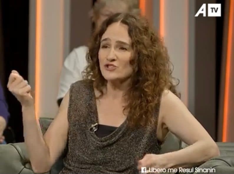 Befason Ilire Vinca, kjo ishte kërkesa jo konvencionale që e kishte për studentët e saj