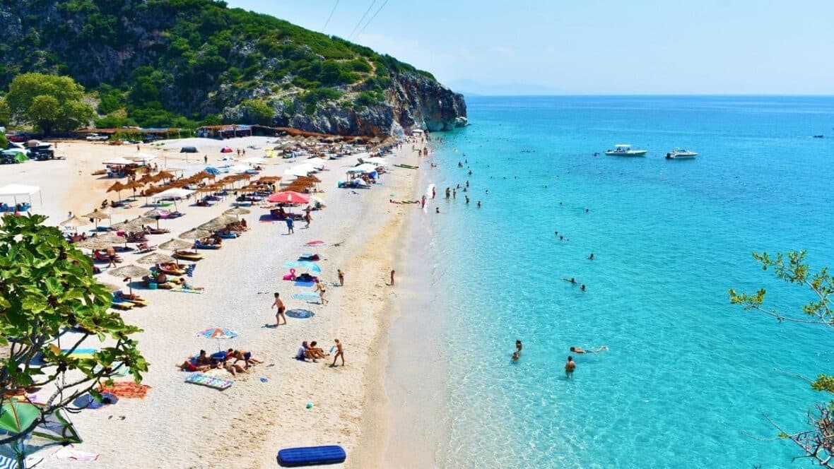 Shtrenjtohen çmimet në bregdetin e Shqipërisë