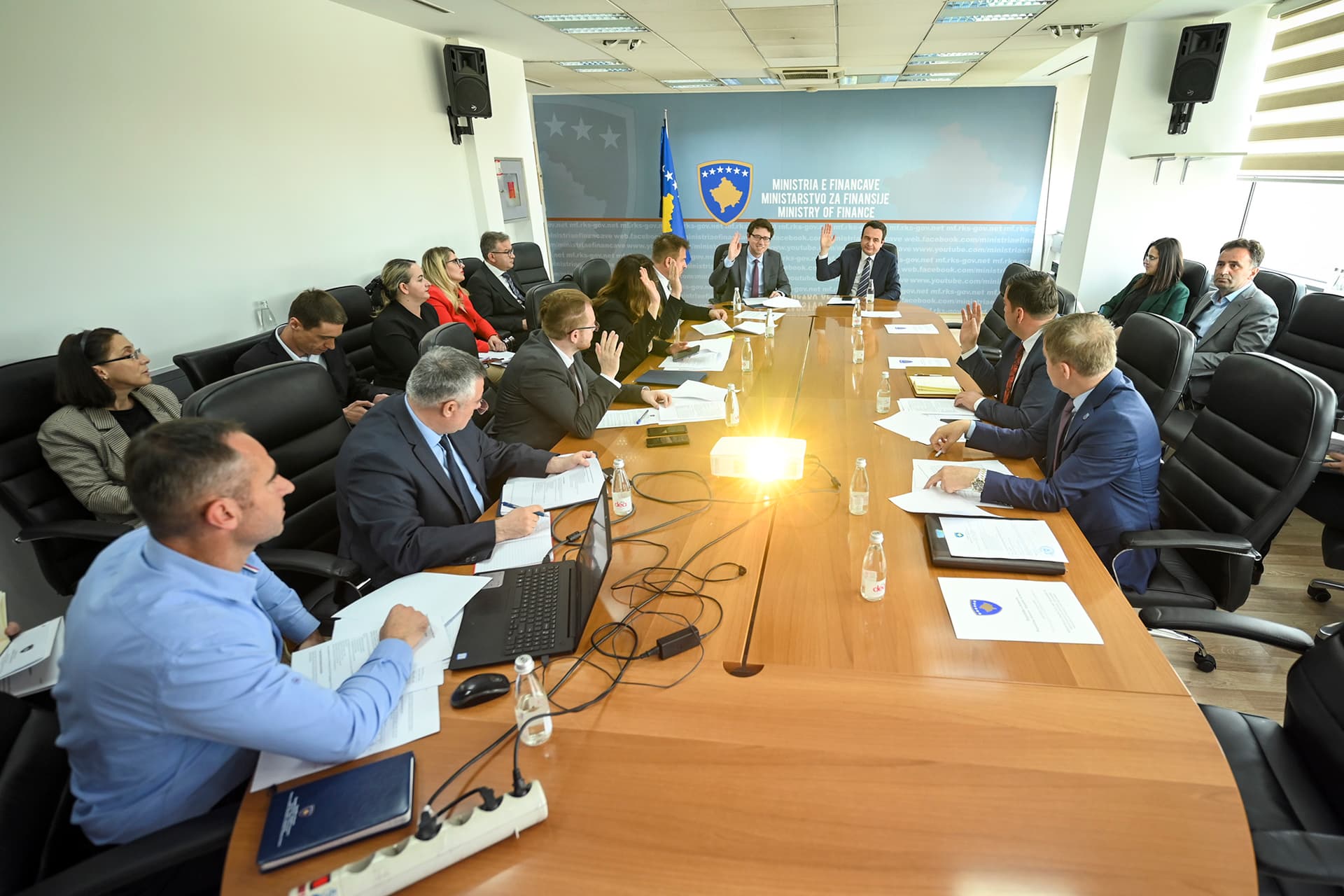 Komisioni i Granteve: Buxheti komunal për vitin 2024 kap vlerën 742 milionë euro