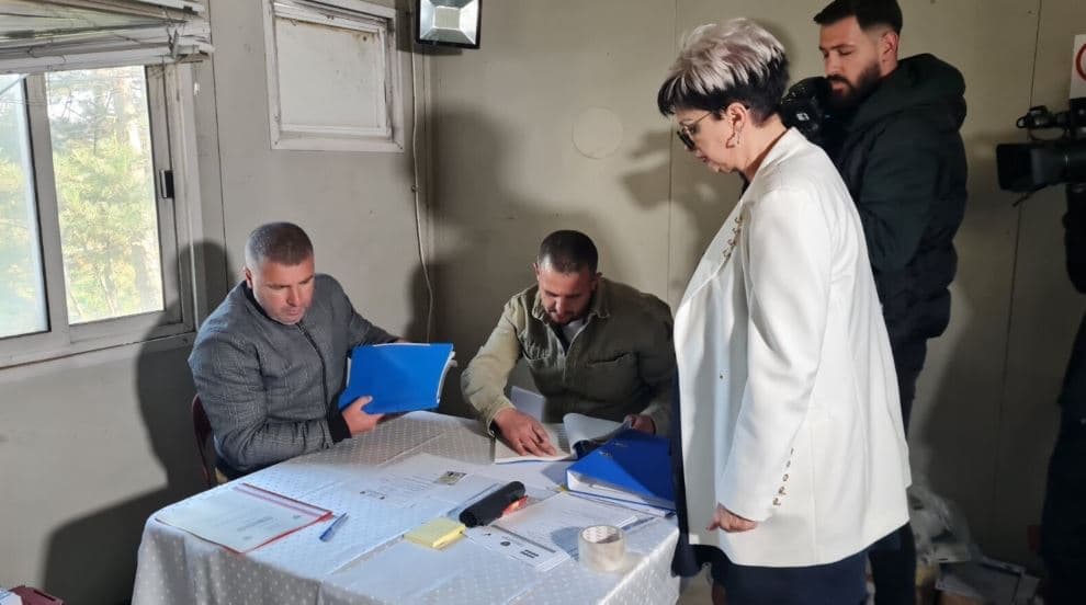 Voton kandidatja e pavarur për kryetare të Zveçanit