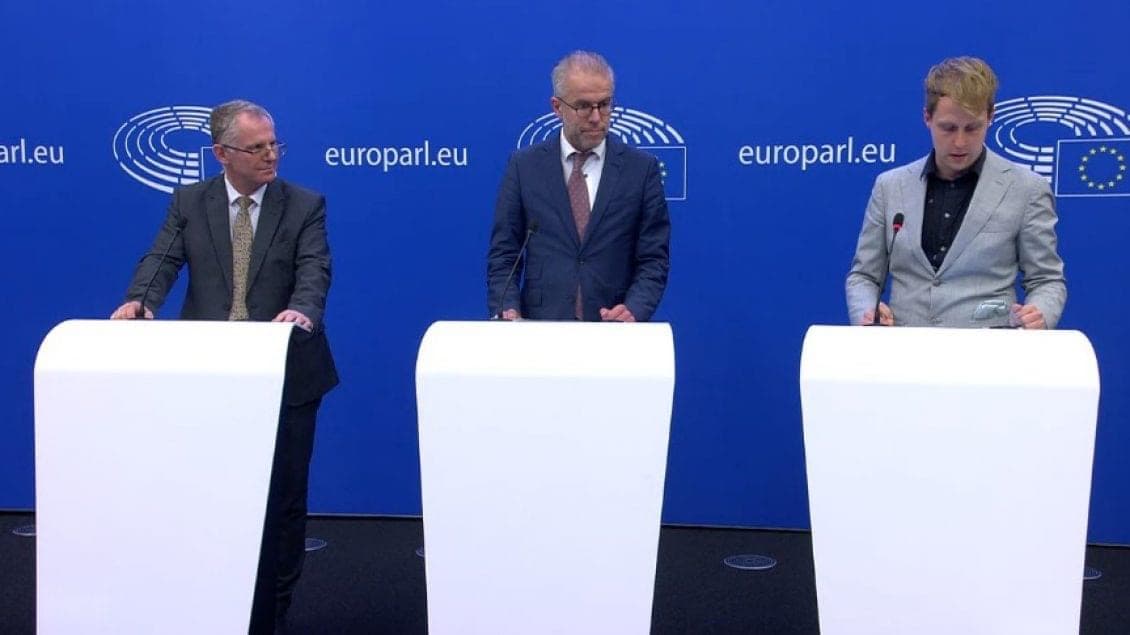 Nuk ka liberalizim për serbët e Kosovës me pasaporta të lëshuara nga Serbia