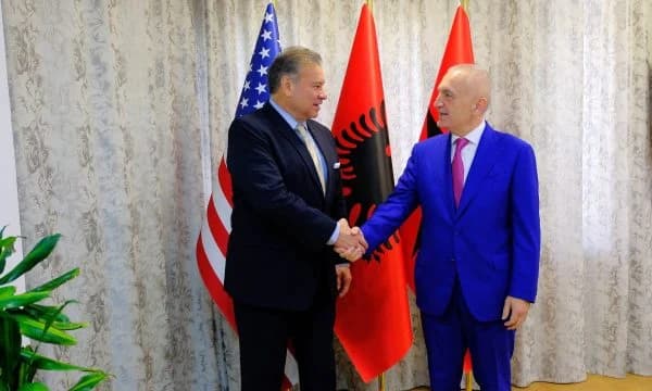 Meta takohet me Escobarin: Angazhimi i SHBA-së në dialogun Kosovë-Serbi garanton përfundim të suksesshëm