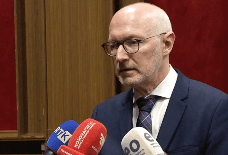Ambasadori francez: Zgjedhjet me kaq pak votues nuk kontribuojnë në një zgjidhje politike