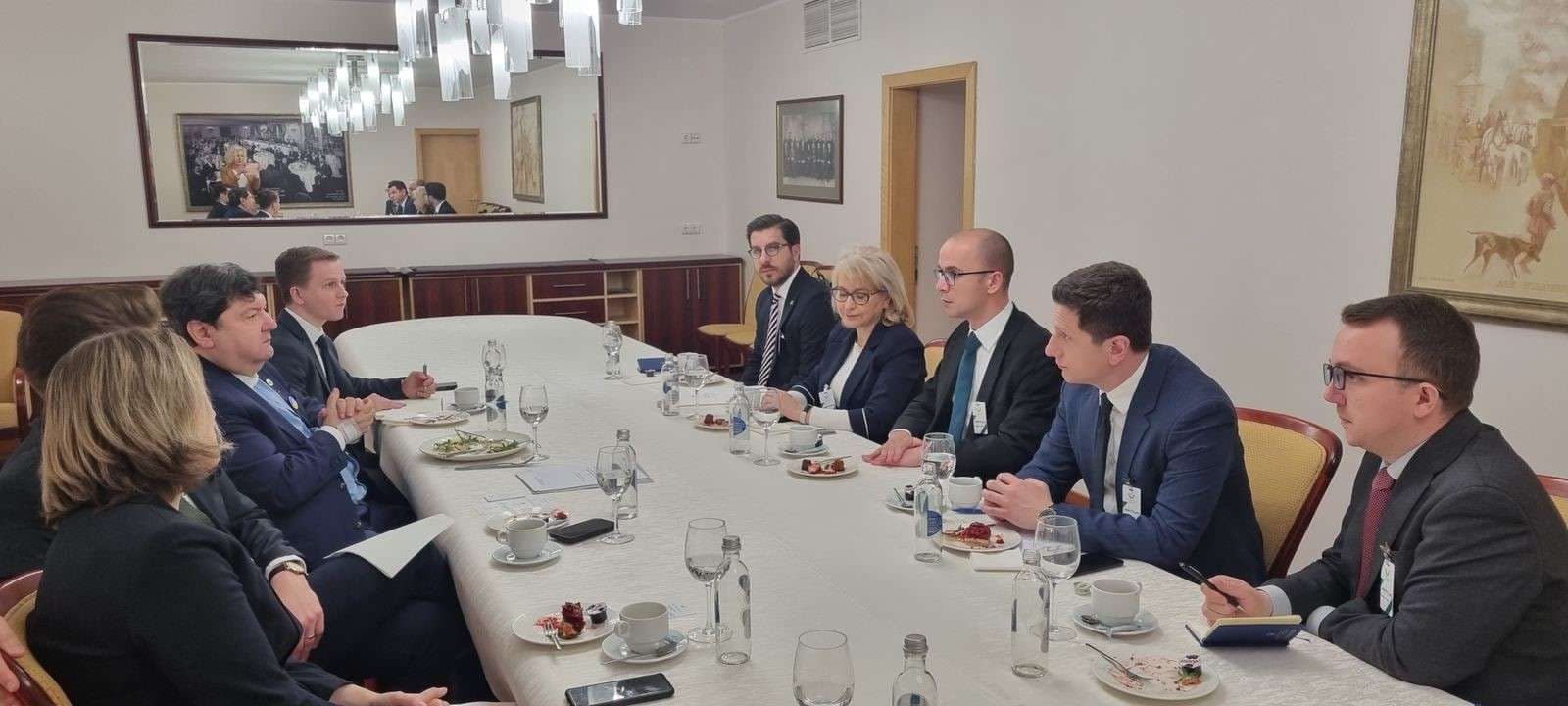 Zv/ministri Ahmeti në Lituani, nis konsultimet për anëtarësimin e Kosovës në KiE
