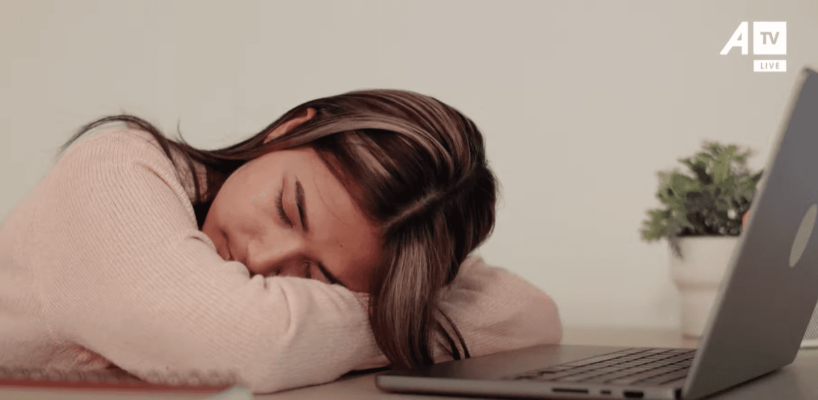 Problemet me gjumin pesëfishojnë rrezikun për sulm në tru