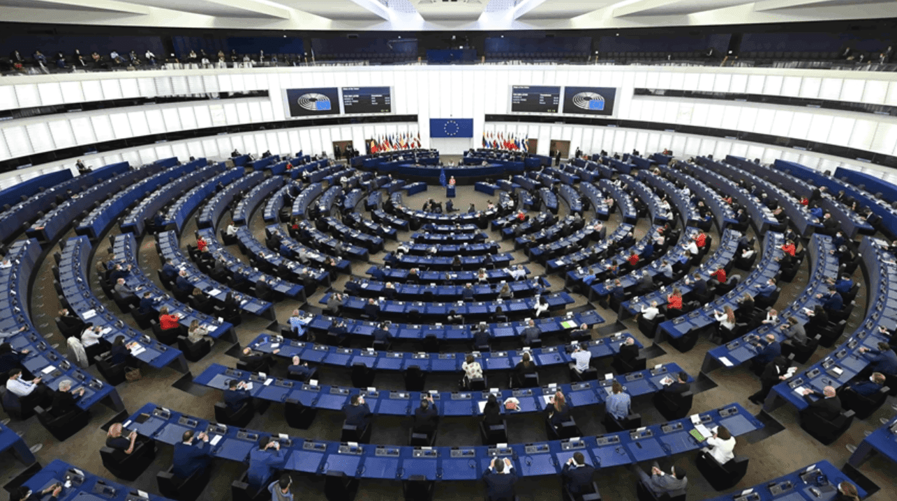 Parlamenti Evropian i drejtohet Serbisë: Marrëveshja me Kosovën, vetëm me njohje reciproke