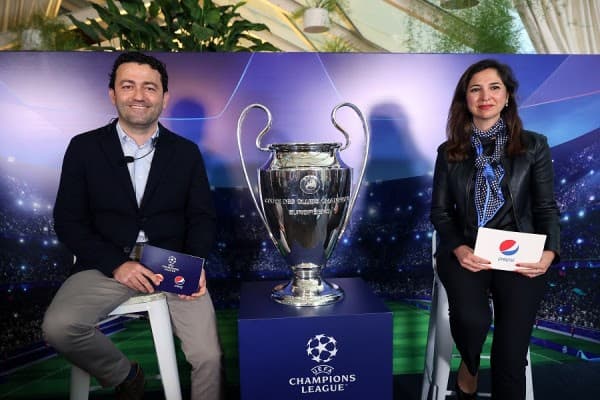 ​Trofeu i Ligës së Kampionëve ekspozohet në Stamboll