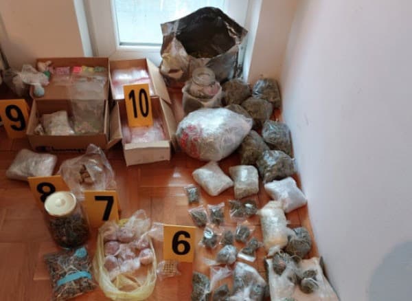 Konfiskohen lëndë narkotike, arrestohet një 26-vjeçar në kryeqytet