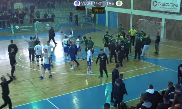 ​Gjashtë persona kërkuan trajtim mjekësor pas përleshjes në ndeshjen Trepça-Vushtrria