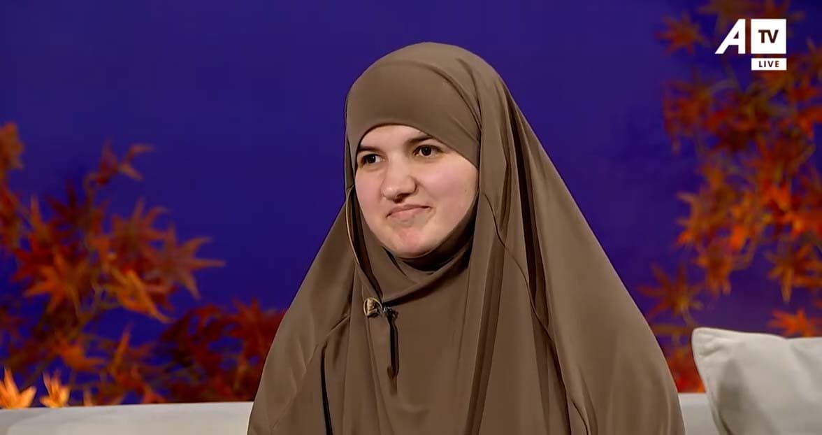 U nda nga babai kur i kishte veç 6 muaj, e pa në ëndërr pas 20 vjetëve duke i thënë “Sa qenke rritur”
