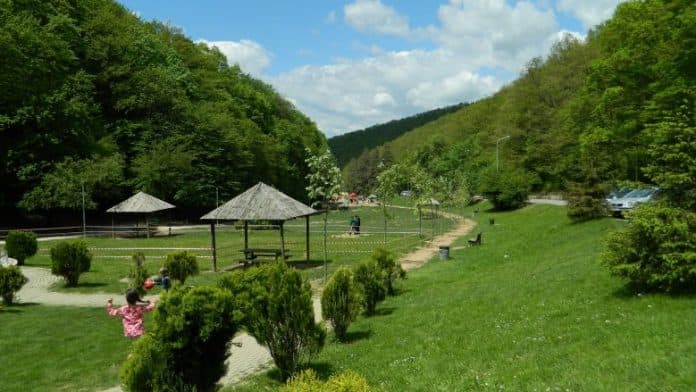 Komuna e Prishtinës ndalon qarkullimin në drejtim të Parkut të Gërmisë për 1 maj