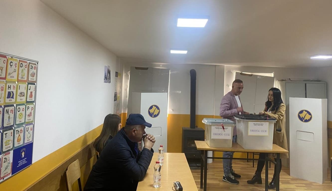 Voton kandidati për kryetar të Mitrovicës së veriut, nga Iniciativa Qytetare “Mitrovica”: Institucionet të formohen shpejt