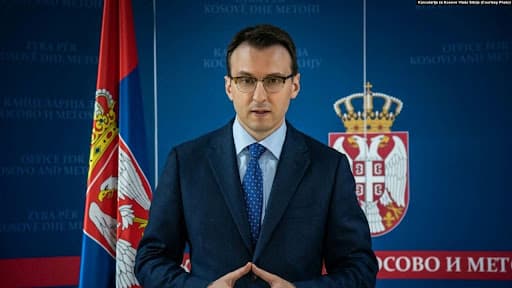 Petkoviq krenohet me bojkotin e serbëve
