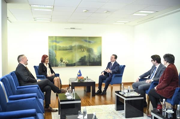 Qeveria me pako mbështetëse prej 3 milionë euro për komunitetet joshumicë