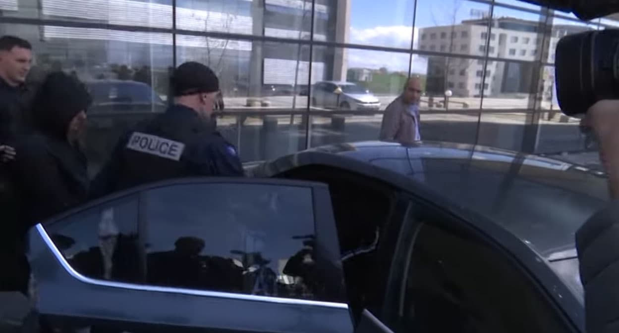 Një muaj paraburgim ndaj të dyshuarve për sulmin ndaj Valon Sylës