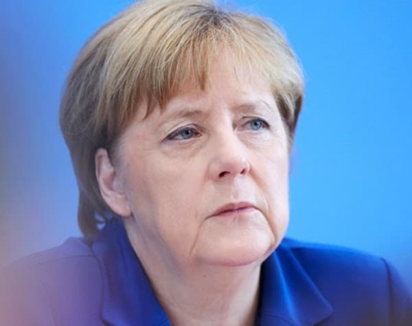 Merkel nderohet me medaljen më të lartë të Gjermanisë