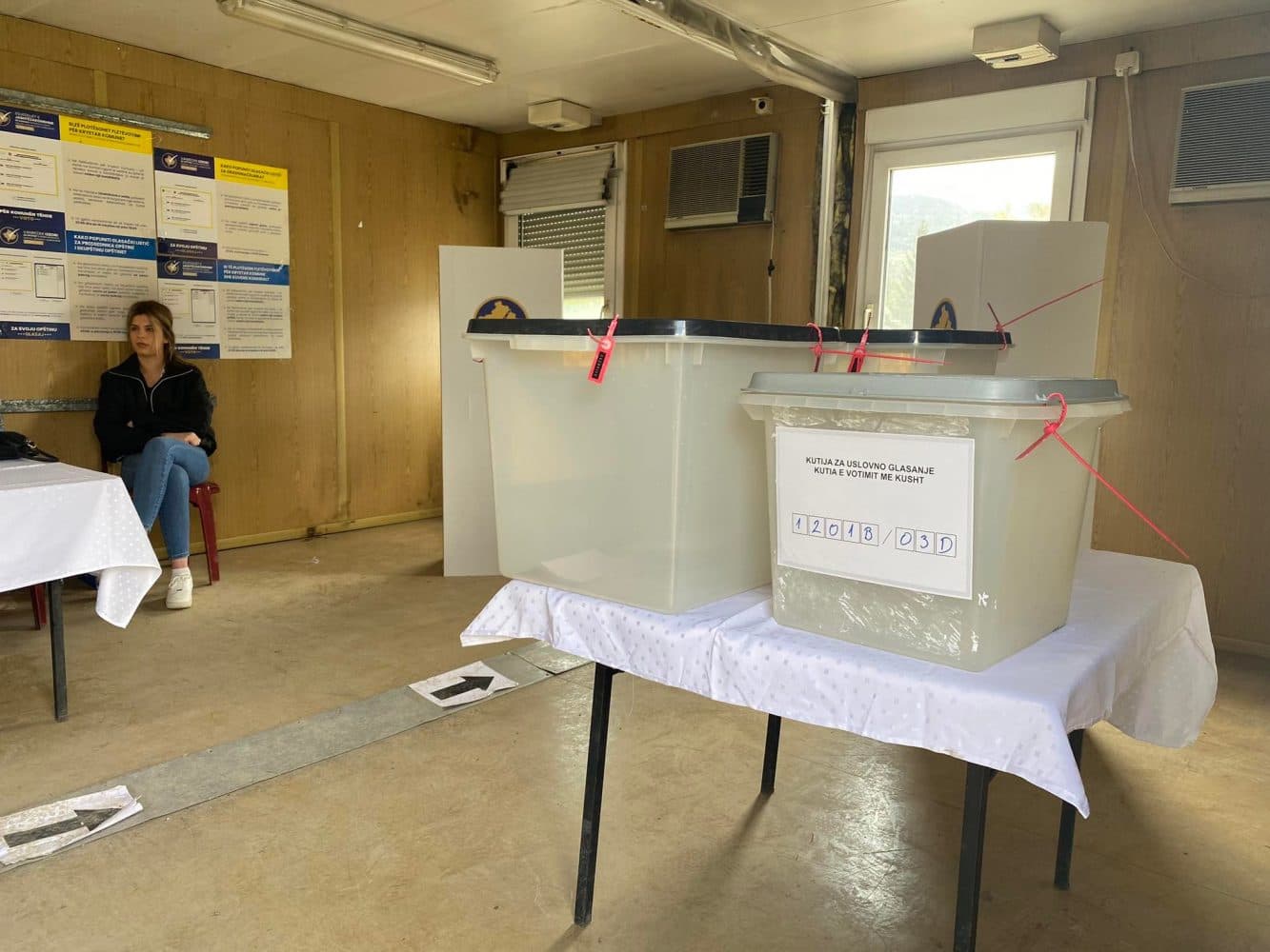 Pesë serb votojnë në Leposaviq, procesi zhvillohet pa incidente