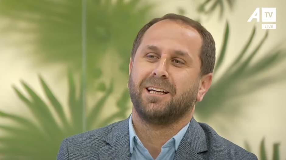 Humanisti Agon Zhinipotoku thotë se në ditët e sotme, njerëzit janë më solidarë se sa ishin më parë