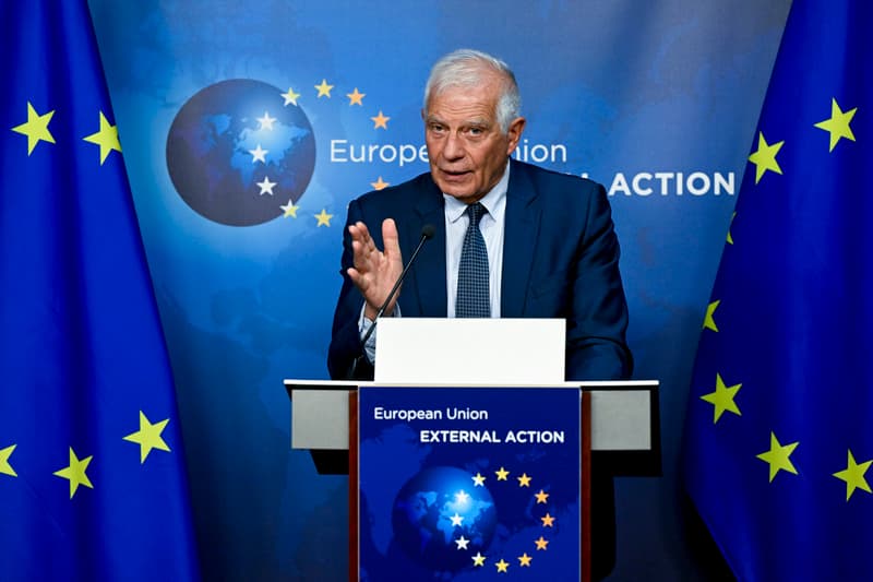 Borrell: BE-ja e shqetësuar për situatën në veri, palët të punojnë për kthimin e serbëve në institucione