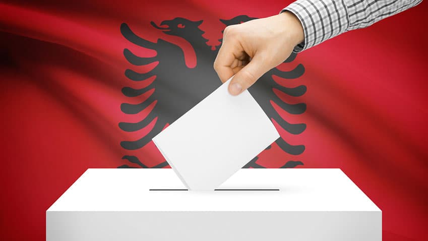 Shqipëria zgjedh sot kryetarët e bashkive