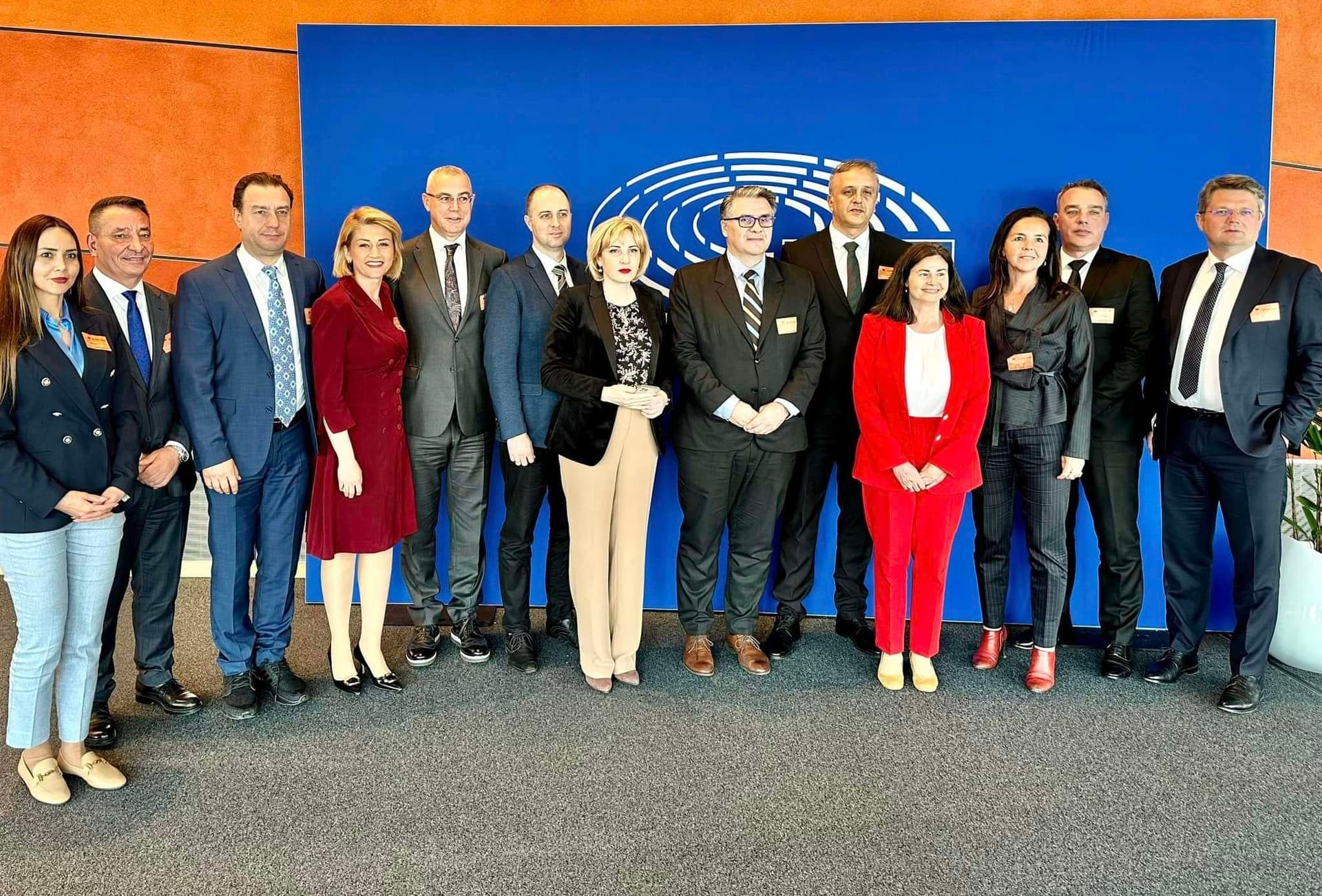 Kusari prezanton në Parlamentin Evropian të arriturat e sektorit energjetik në Kosovë