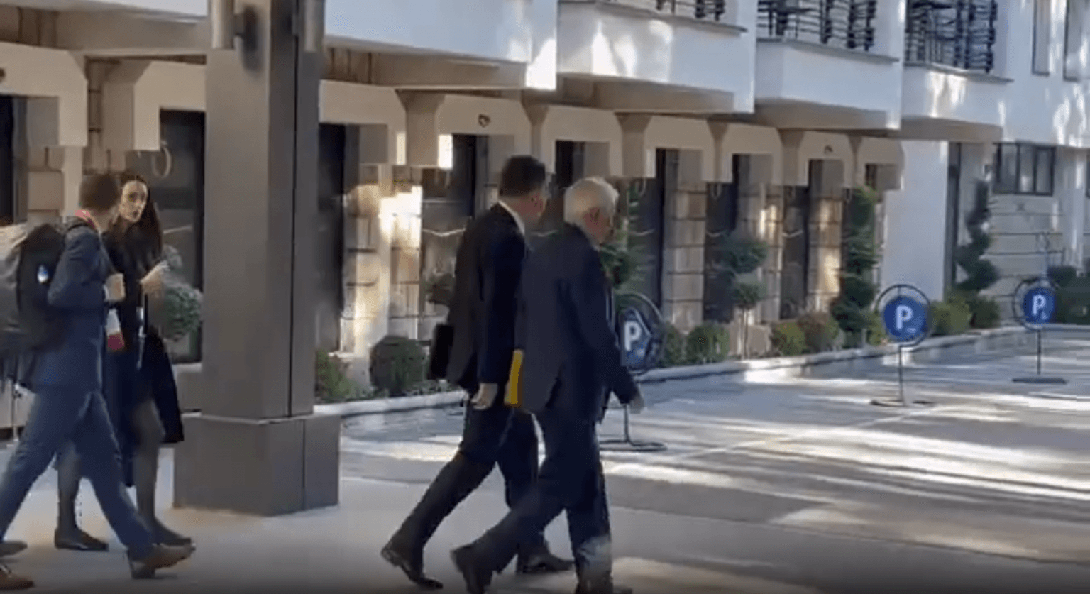 Lajçak udhëton për në Moldavi për të takuar Vuçiqin