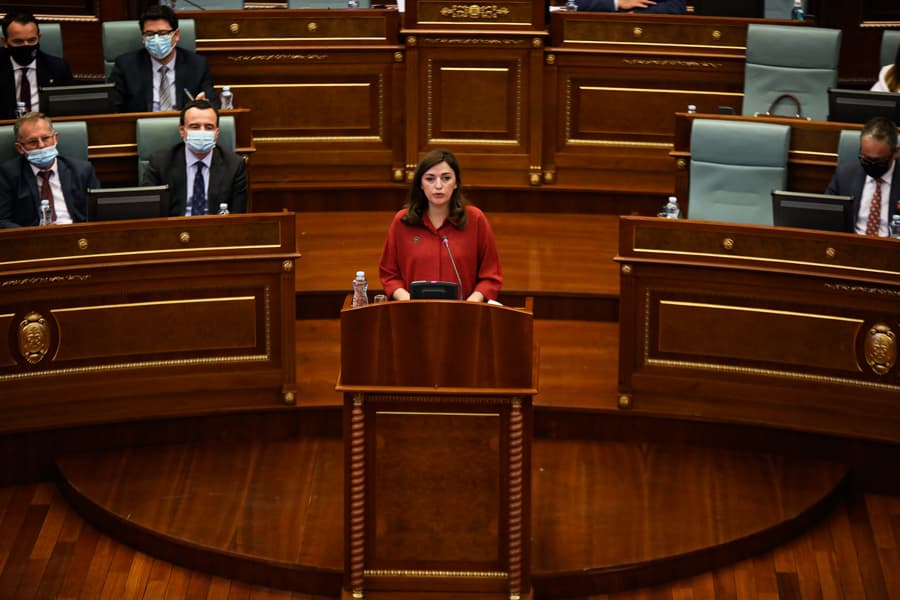 Haxhiu: Me nënshkrimin e deklaratës, Serbia për herë të parë pranon krimet e kryera në Kosovë