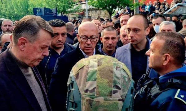 Lista Serbe del me dy kërkesa për tërheqjen e protestuesve