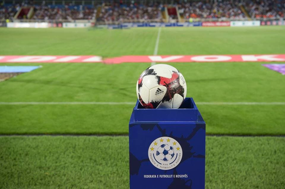 Tri klubet e Superligës se Kosovës nuk e kalojnë procesin e licensimit