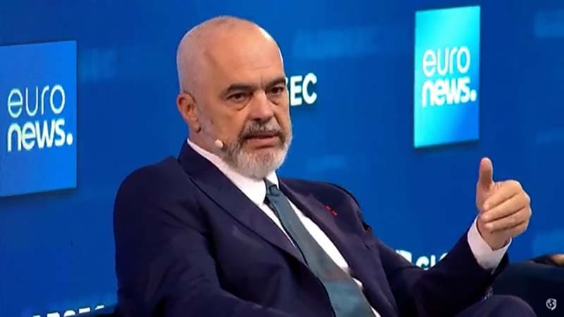 Lirimi i tre policëve, reagon Rama: Lajm i vonuar