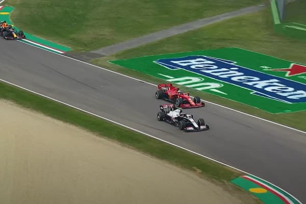 ​Për shkak të përmbytjeve të mëdha, anulohet gara e madhe e Formula 1