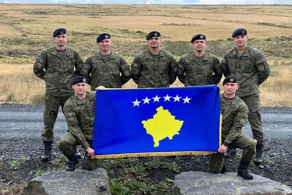 Realizuan mision me njësitë britanike, pjesëtarët e FSK-së kthehen nga Ishujt Falkland