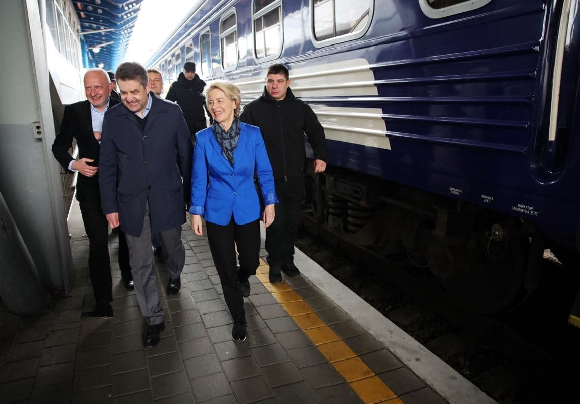 Ursula von der Leyen mbërrin në Kiev