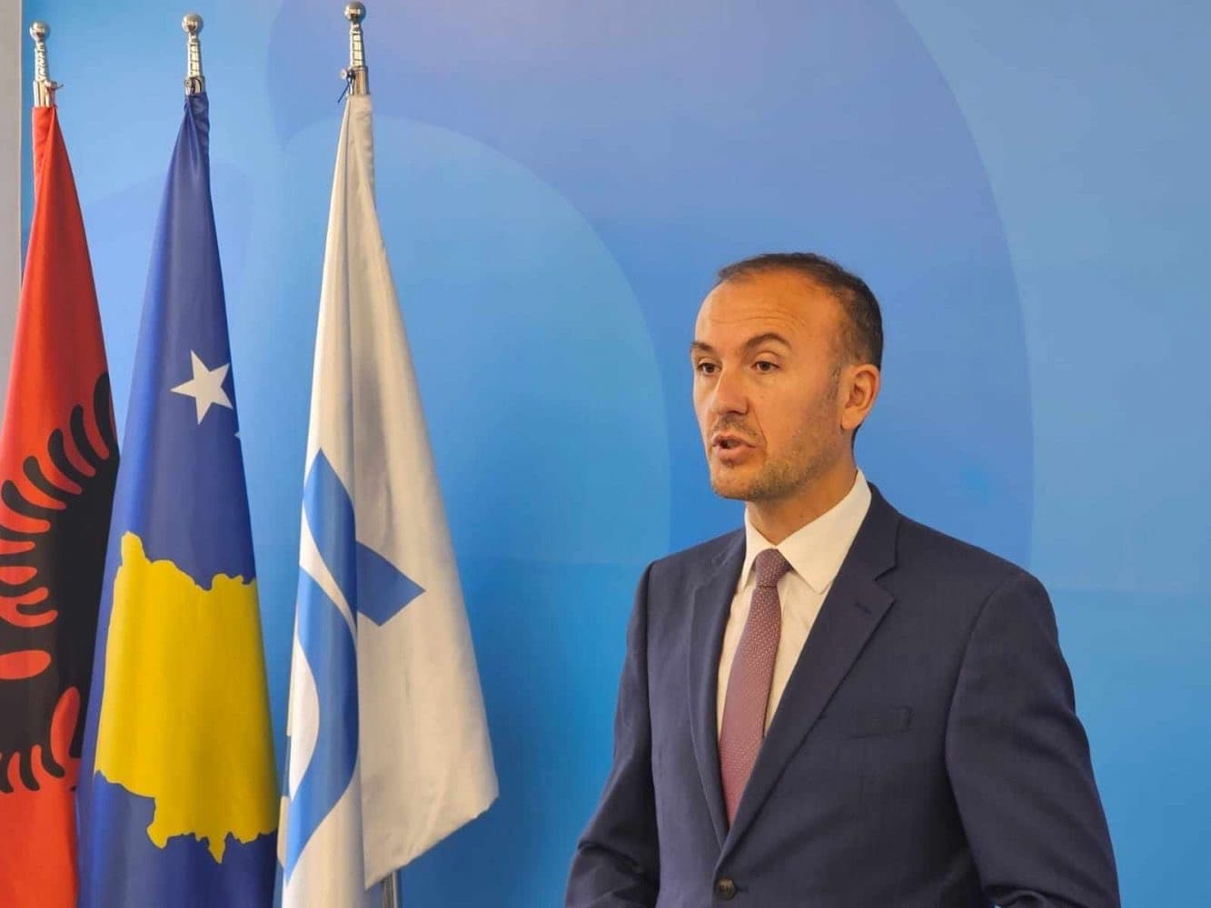 Mustafa: PDK ka iniciuar ndryshimin e Ligjit për Tatimin në Pronë, rritja e barrës tatimore po i varfëron qytetarët