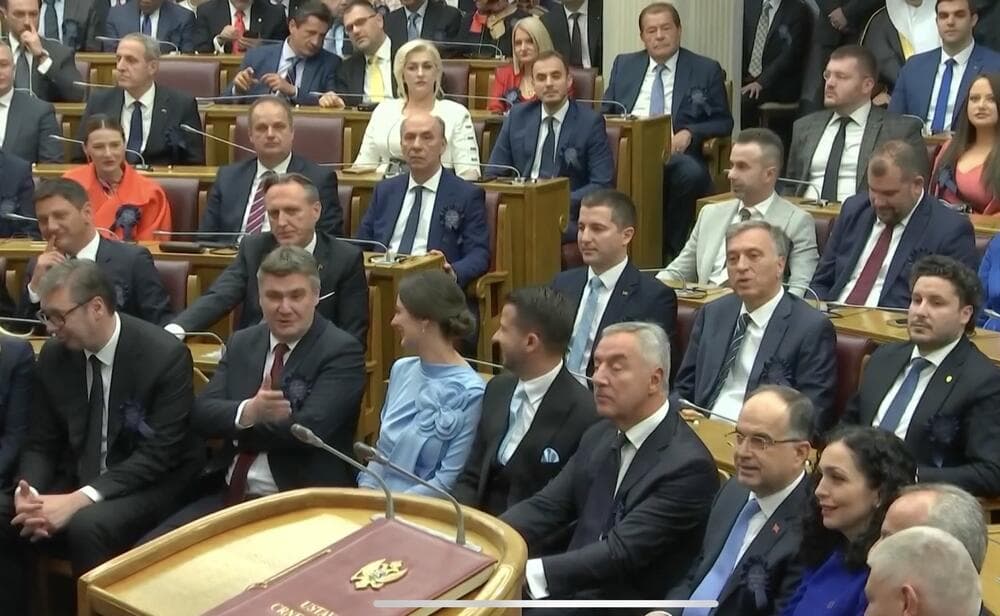 Presidenti i ri malazez pritet ta japë betimin, të pranishëm Vjosa Osmani, Begaj, Vuçiq…
