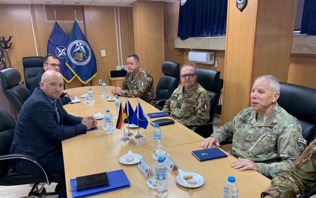 Sarrazin: Nuk lejojmë që për ndonjë budallallëk të hidhen poshtë marrëveshjet