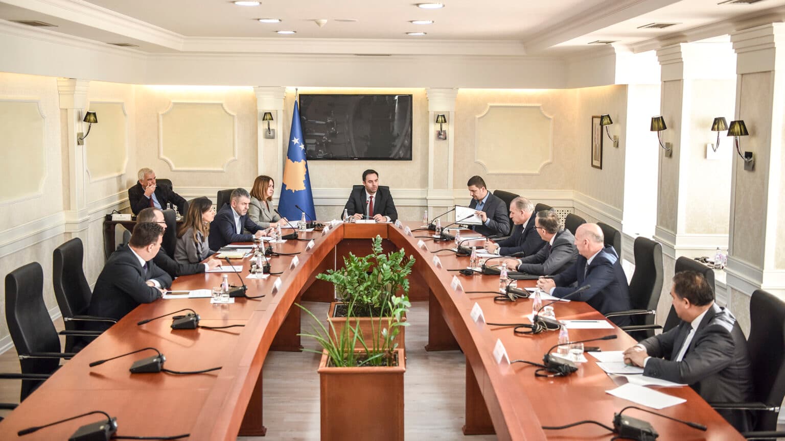 Mblidhet Kryesia e Kuvendit, në rend dite dhjetëra pika