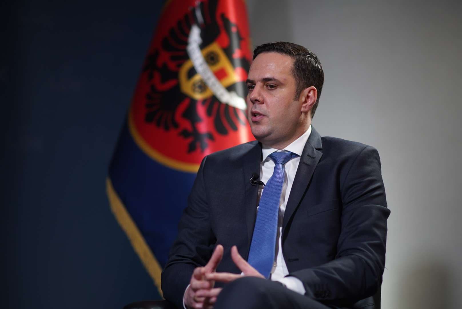 Abdixhiku pas takimit me emisarët: Kurti s’ka gatishmëri për dakordim, Osmani të jetë më e zëshme në këtë moment kritik