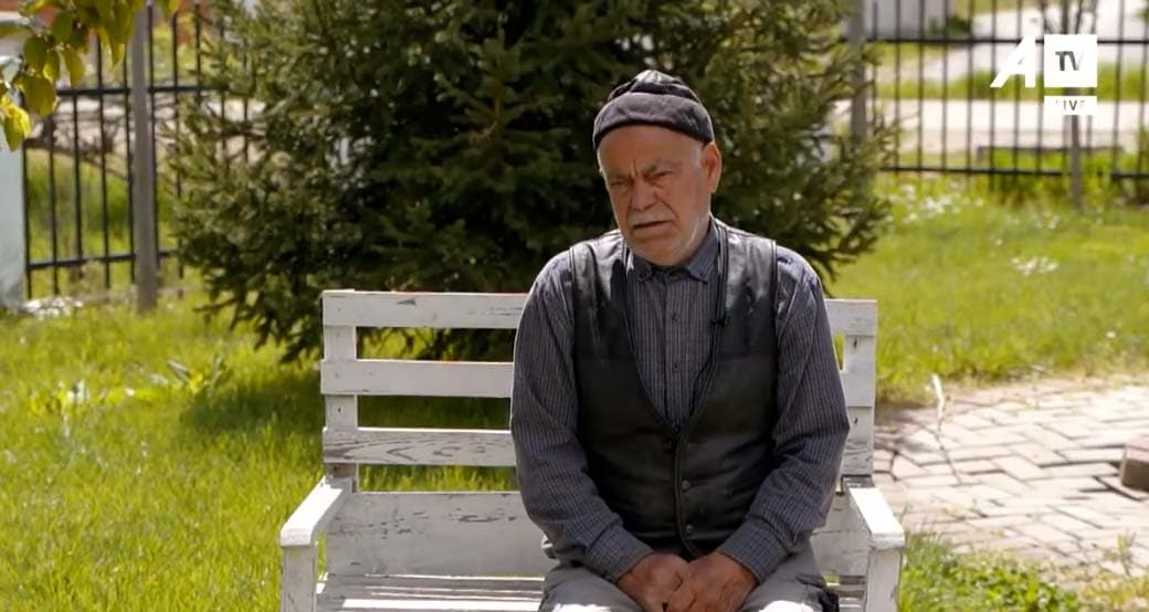 Rrëfimi i 82 vjeçarit për fshatin Surçinë: Po me dhimbsen rinia që po ikin, ka mundësi me jetu edhe këtu
