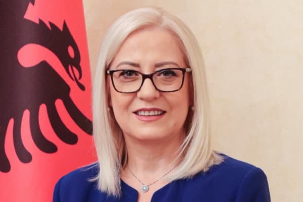 ​Dita e Dëshmorëve të Kombit, Nikolla apelon shqiptarët për t’i shërbyer vendit