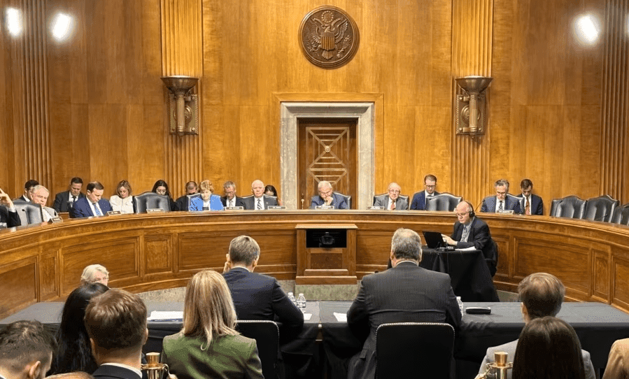 Raportuan Chollet e Escobar: Çfarë u diskutua për Kosovën në Senatin Amerikan