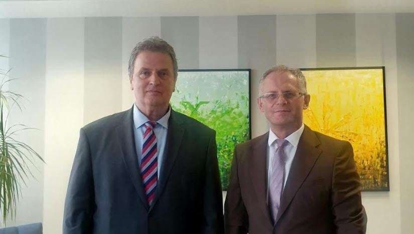 Bislimi bisedon me ambasadorin hungarez për rritjen e bashkëpunimit mes dy shteteve