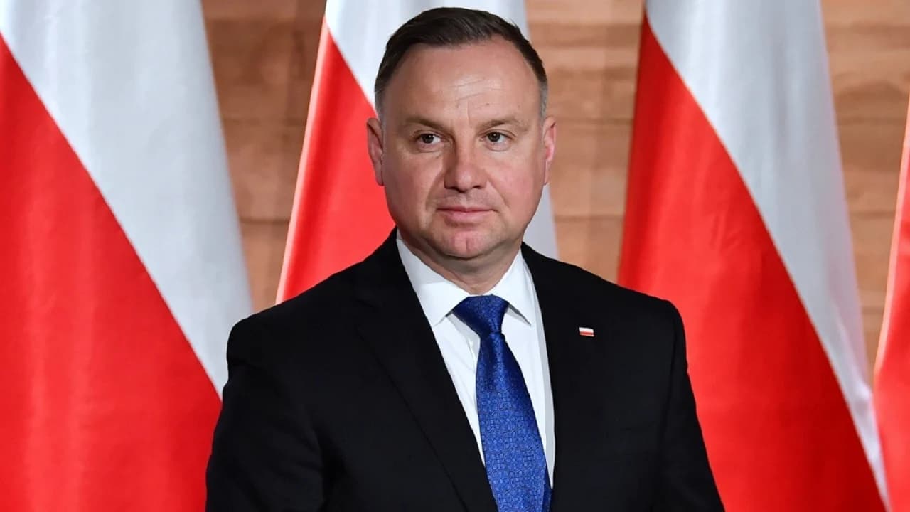 Presidenti i Polonisë vizitë në Tiranë, pritet me ceremoni shtetërore nga Begaj