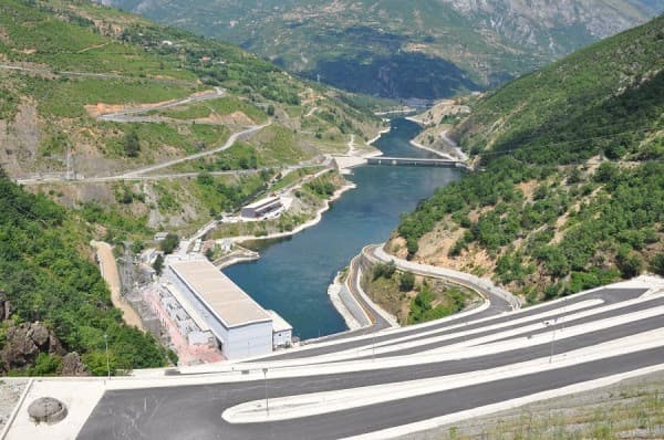Rritet prodhimi dhe eksporti i energjisë në Shqipëri