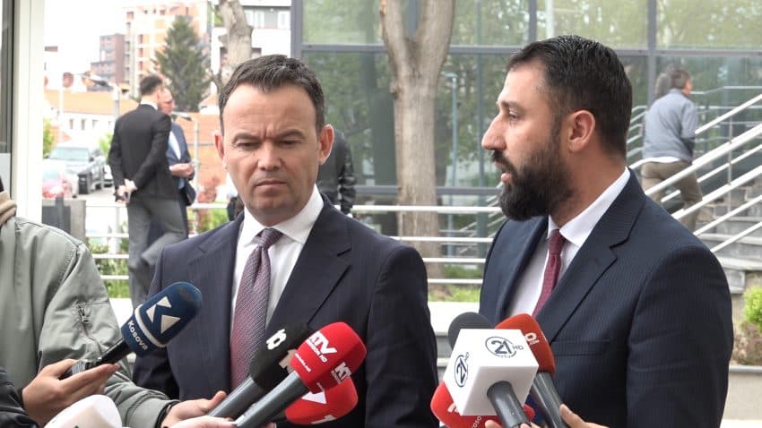 Ministri Krasniqi deklarohet për hapjen e Urës së Ibrit