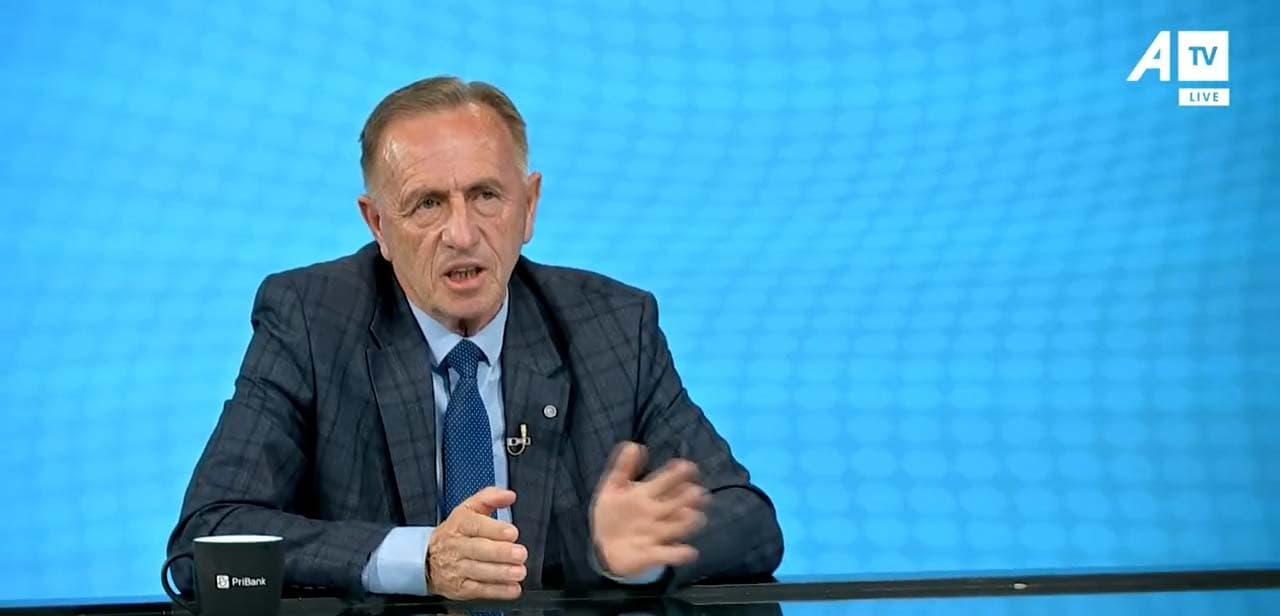​Azemi thirrje presidentes: Mos e dekretoni Ligjin e pagës minimale
