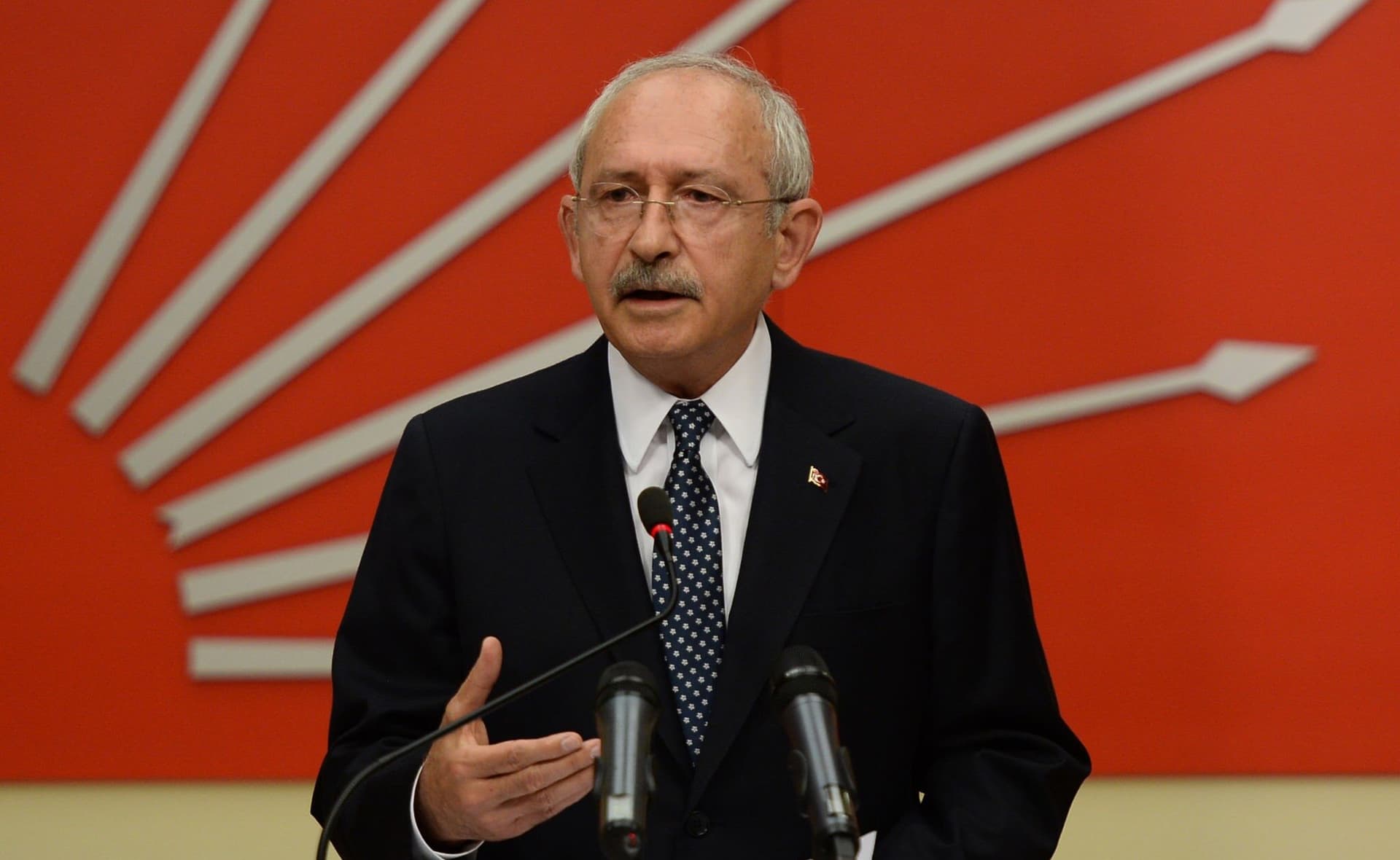 Rivali i Erdoganit: Të gjithë migrantët do t’i dërgoj në shtëpi