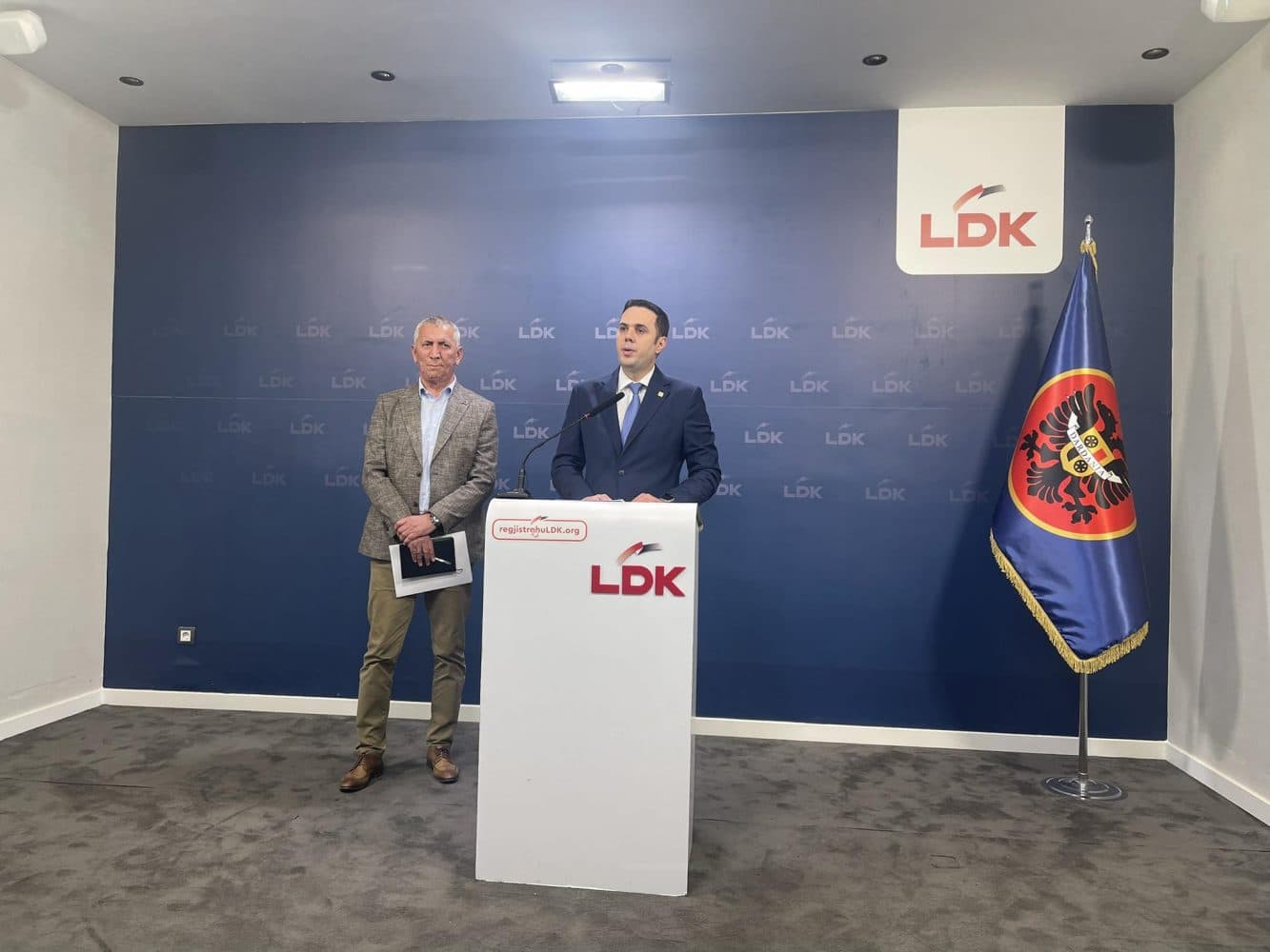 Abdixhiku: Do t’i përdorim të gjitha format që t’i ndalim veprimet e Kurtit, heshtja e Osmanit abstenim nga përgjegjësia