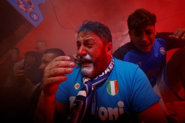 Nga gëzimi në tragjedi, një i vrarë e disa të plagosur në festimet e titullit të Napolit