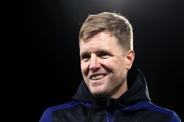 Newcastle në Ligën e Kampionëve, Howe refuzon revolucionin në skuadër